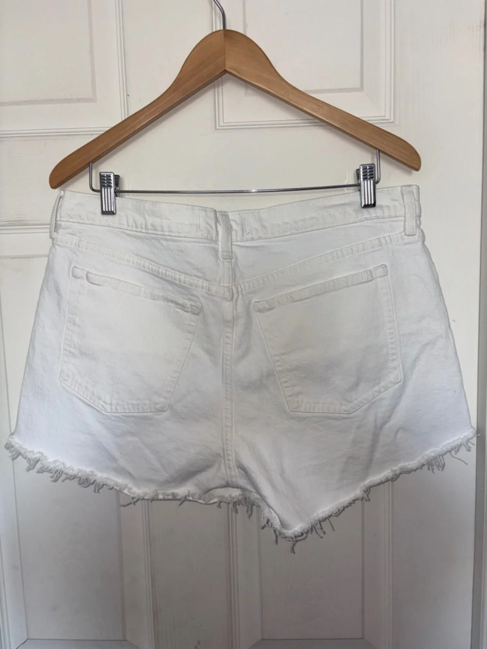 Abercrombie & Fitch The Mom High Rise Shorts White Size 31